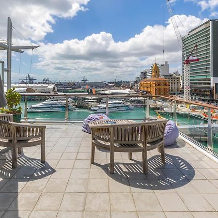 Stunning Waterfront Location With Huge Balcony! Daire Auckland Dış mekan fotoğraf