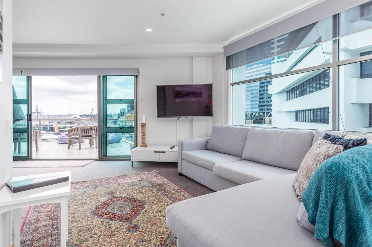 Stunning Waterfront Location With Huge Balcony! Daire Auckland Dış mekan fotoğraf